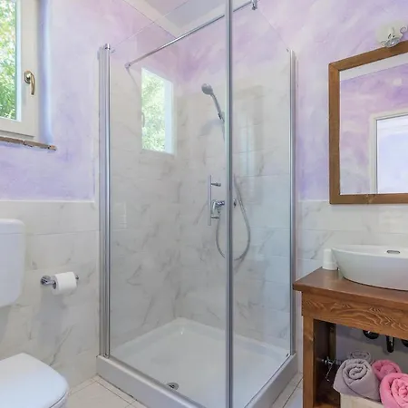 펜션 Natura Mikulezi *