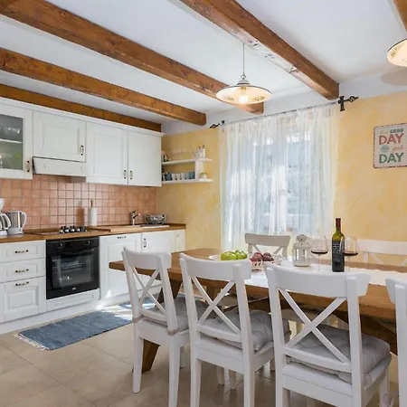 Natura Mikulezi * Stalije